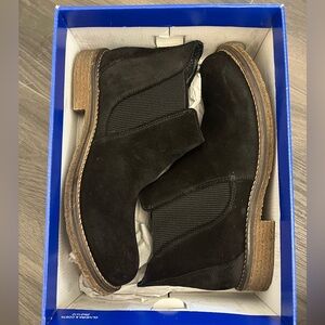 Bos & Co waterproof black suede boots